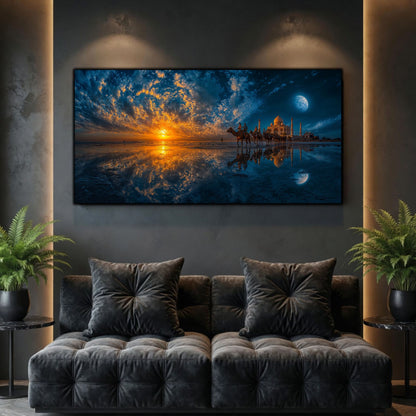 Tablouri Living Sticlă – Sun Beyond the Tide, un soare jos, apă liniștită și o siluetă de țărm sub un cer de albastru intens, artwork pe sticlă securizată