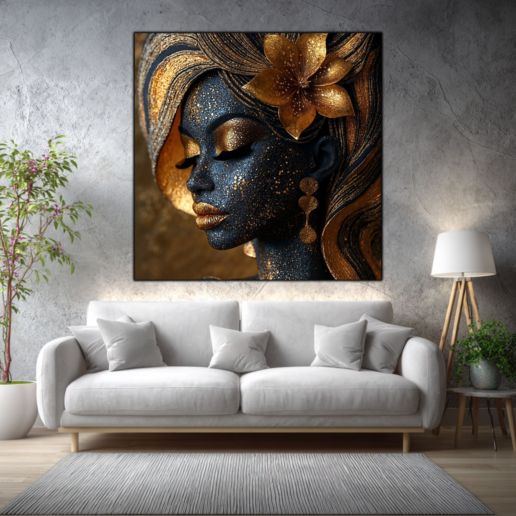 Tablou sticlă Golden Petal într-un living elegant, cu accente aurii și materiale naturale.