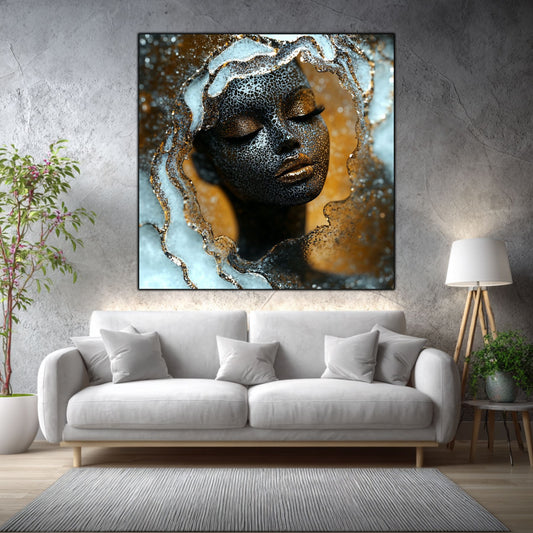 Tablou living Veil of Stillness într-un living elegant, cu accente aurii și materiale naturale.