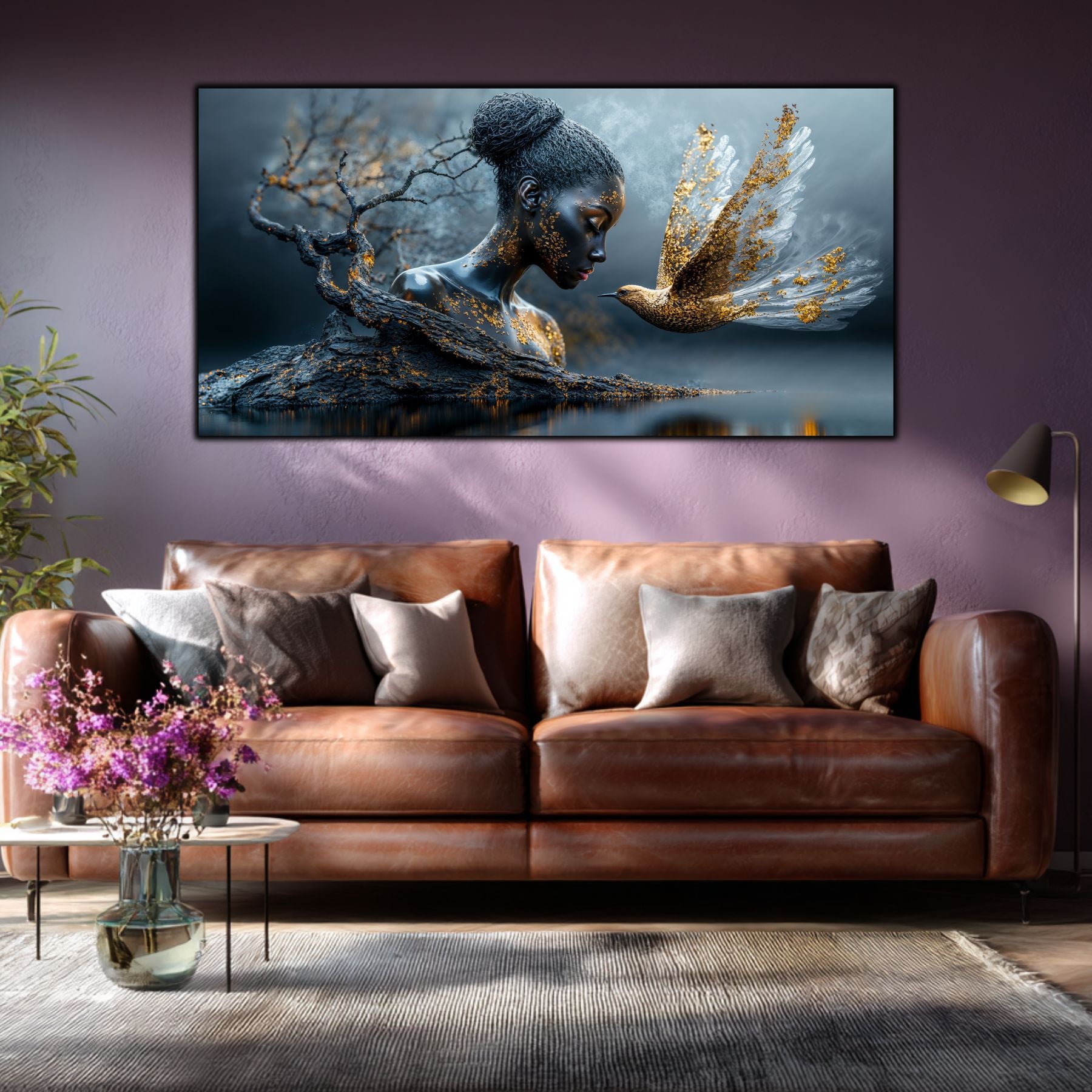 Tablou printat pe sticla cu portret meditativ si abstract, prezentat deasupra unei canapele maro.