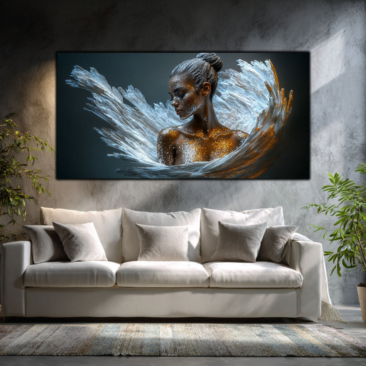 Tablou decorativ living Aripile Renașterii, portret cu aripi argintii, deasupra unei canapele albe într-un ambient cu plante.