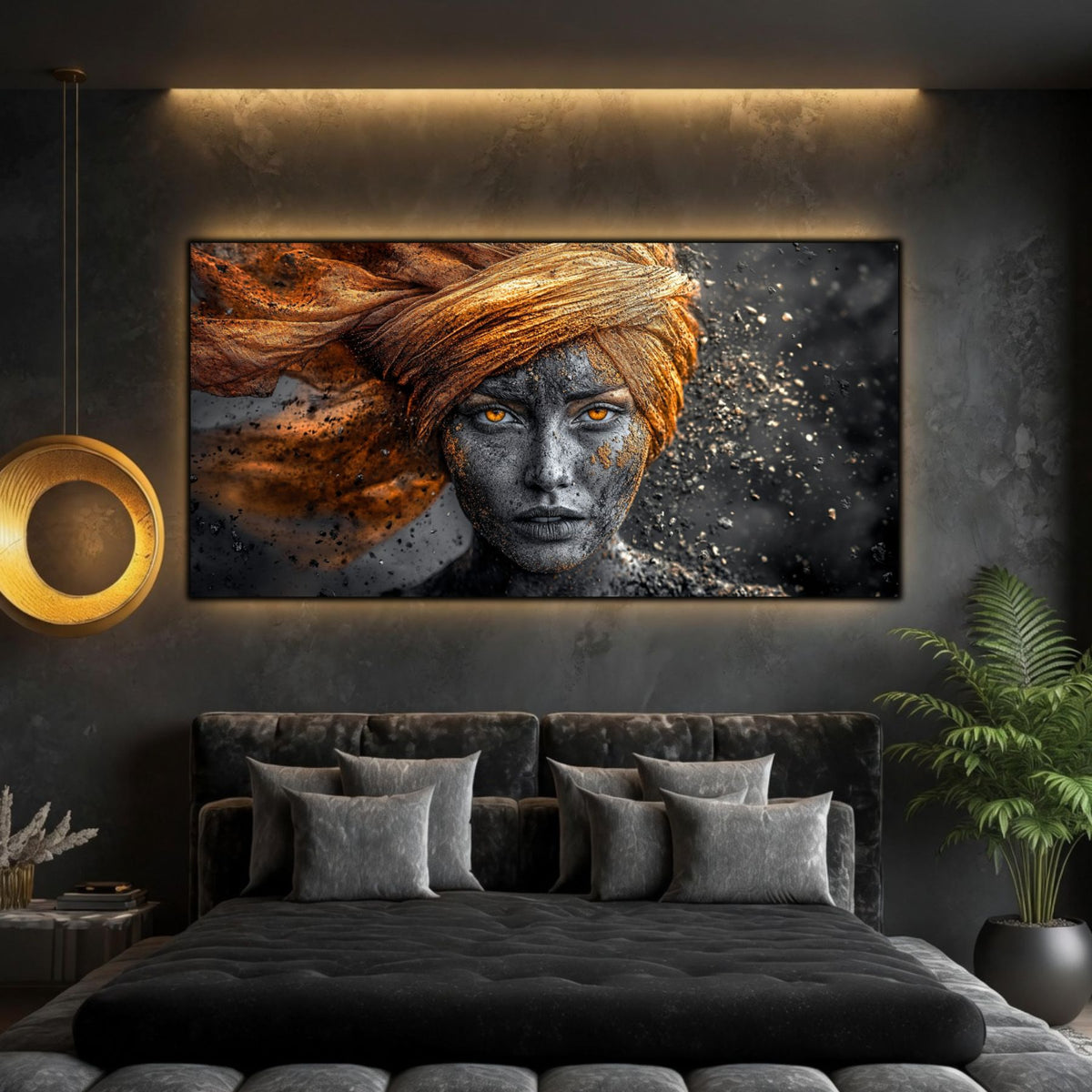 Tablou pe sticlă cu portret dramatic, ochi de chihlimbar și tonuri de negru și portocaliu ars, creat pentru un living contemporan.